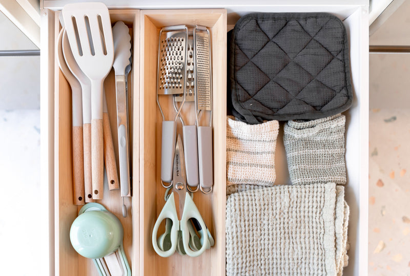 Organizzare i cassetti della cucina: guida pratica con prodotti consigliati